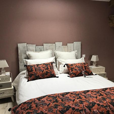 Logis De Pierre Levee Bed & Breakfast Bessines Bagian luar foto