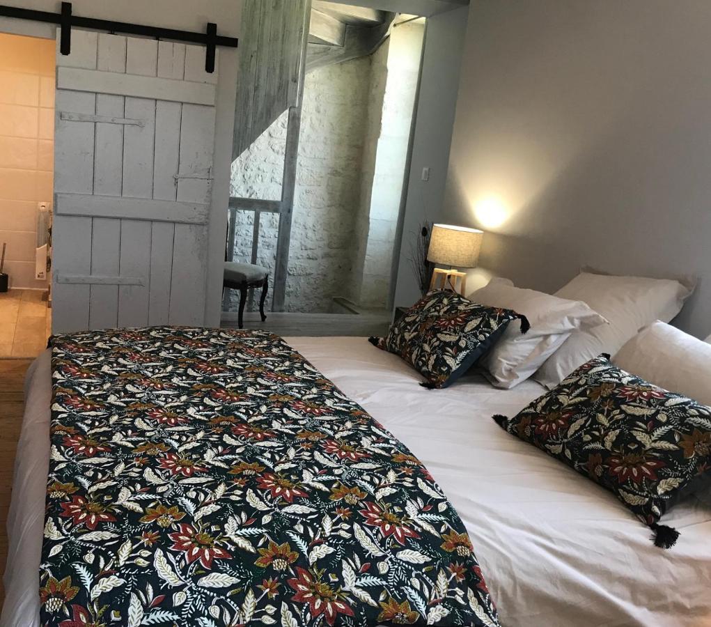 Logis De Pierre Levee Bed & Breakfast Bessines Bagian luar foto
