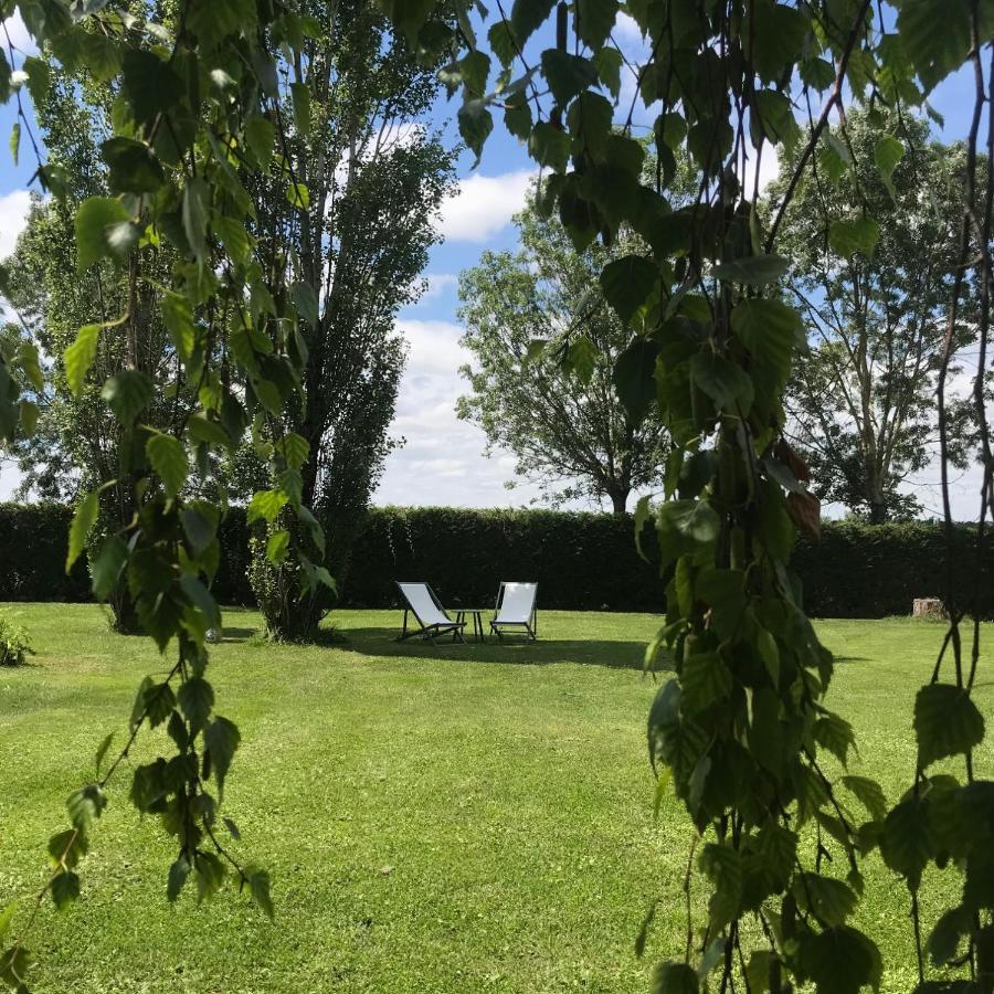 Logis De Pierre Levee Bed & Breakfast Bessines Bagian luar foto